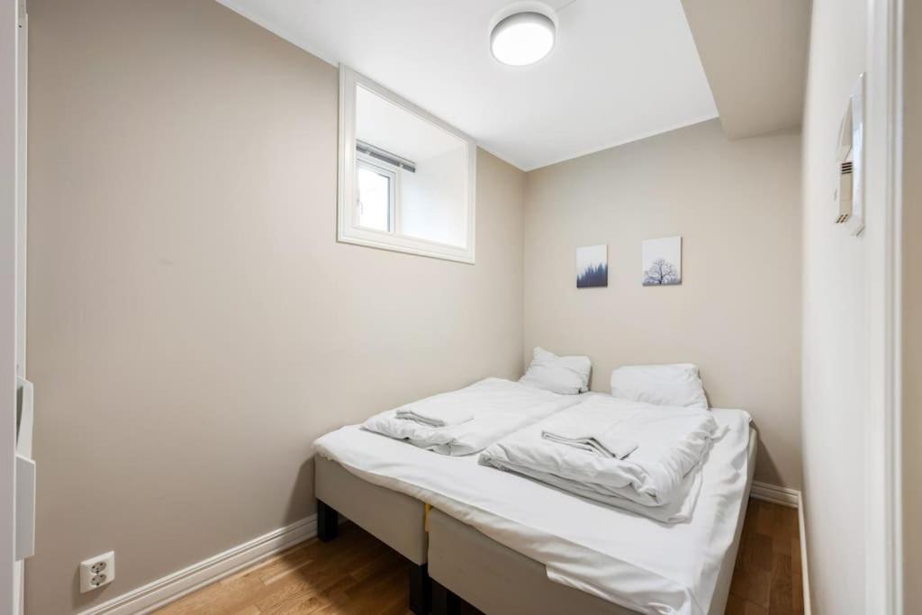 New! Modern City Apt: Central W/ Private Entrence Берген Экстерьер фото